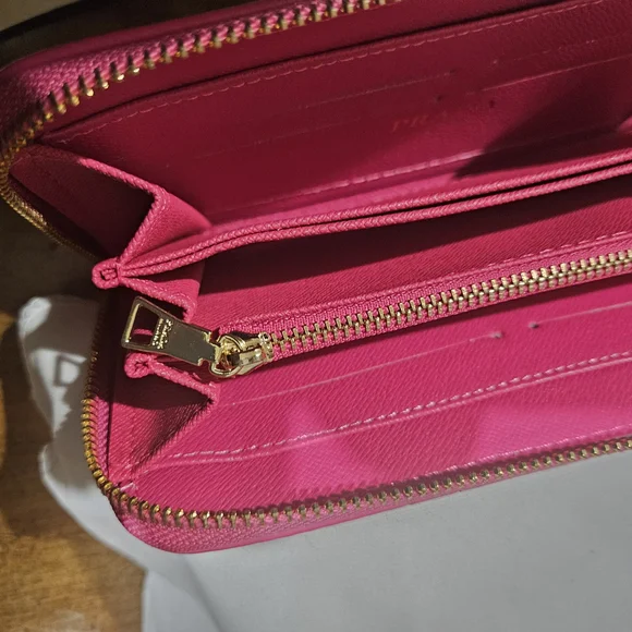 🖤Beautiful Pink Quilted Women's Wallet - Picture 9 of 9